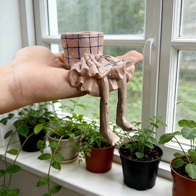 Whimsical Resin Leggy Planter  - огляд і ціна Plant Parental